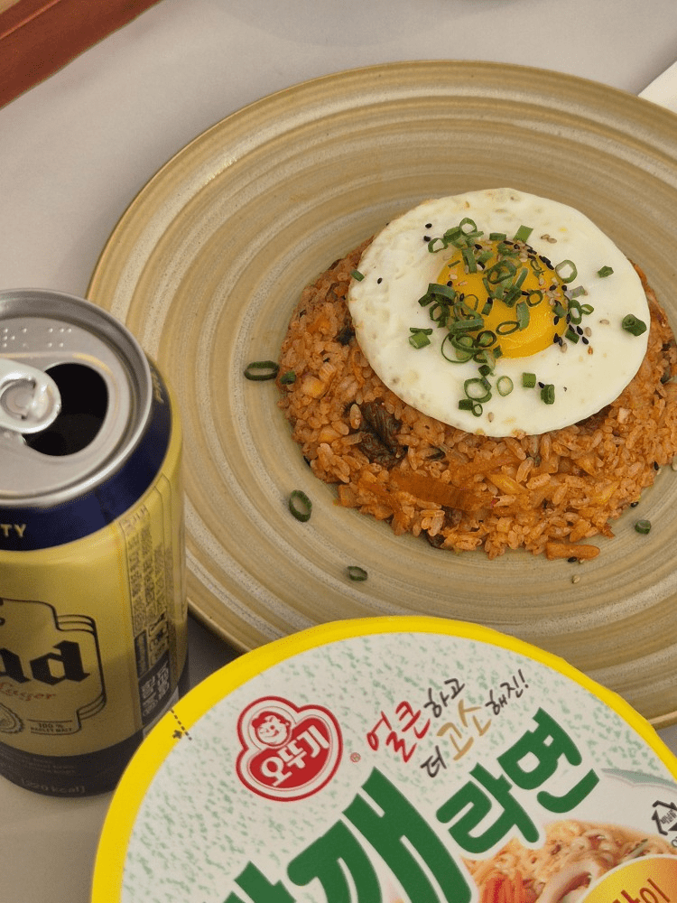 네스트호텔 김치볶음밥